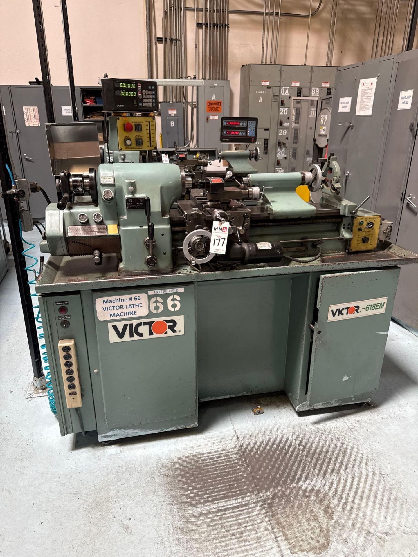 Victor 618EM Precision Toolroom Lathe, DRO, - Image 5 of 7