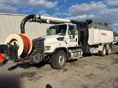 2014 Freightliner 114SD Vacuum Truck
