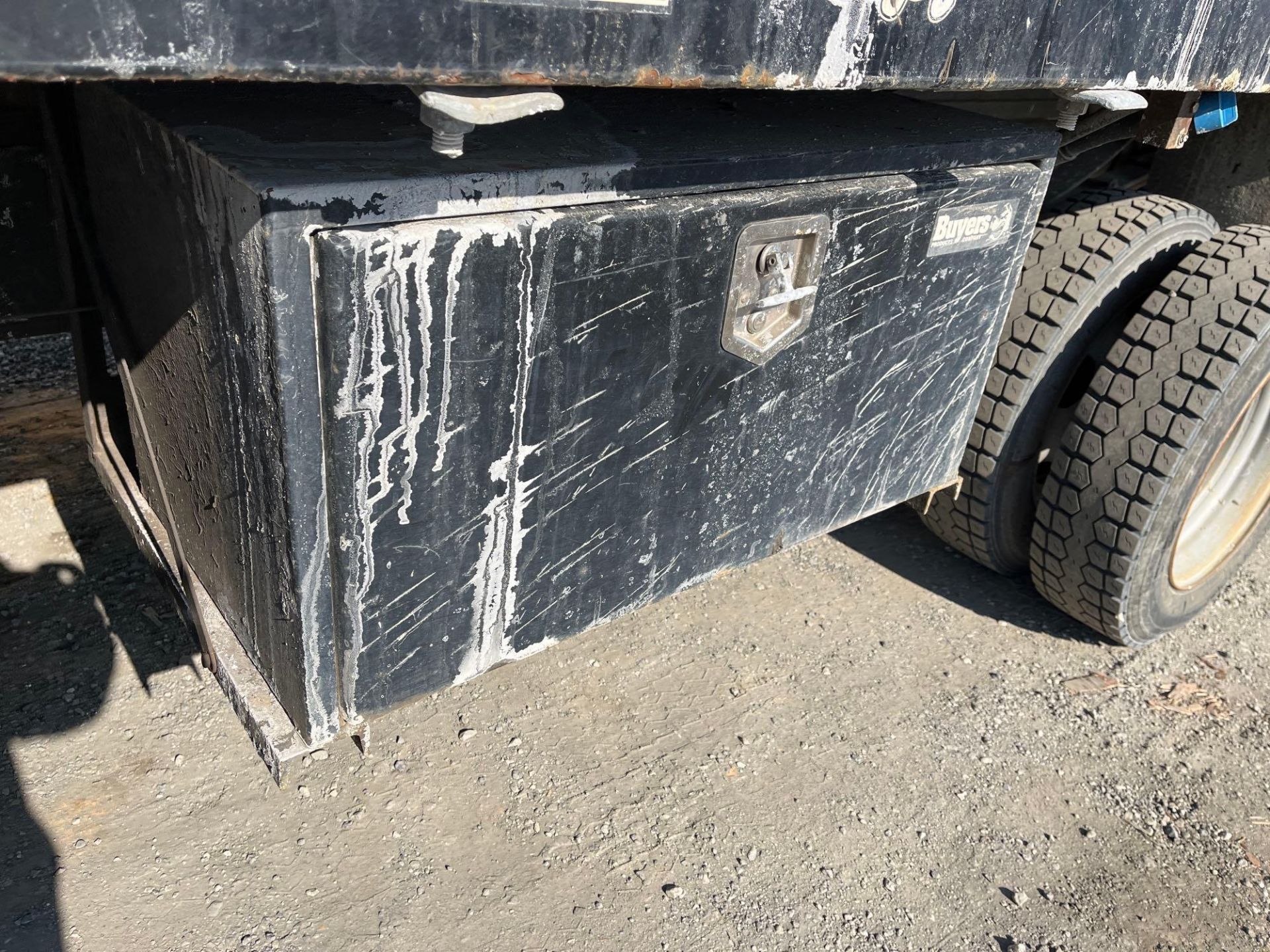 2016 Ford F-550 Stake Body Truck With Tank - Image 15 of 23