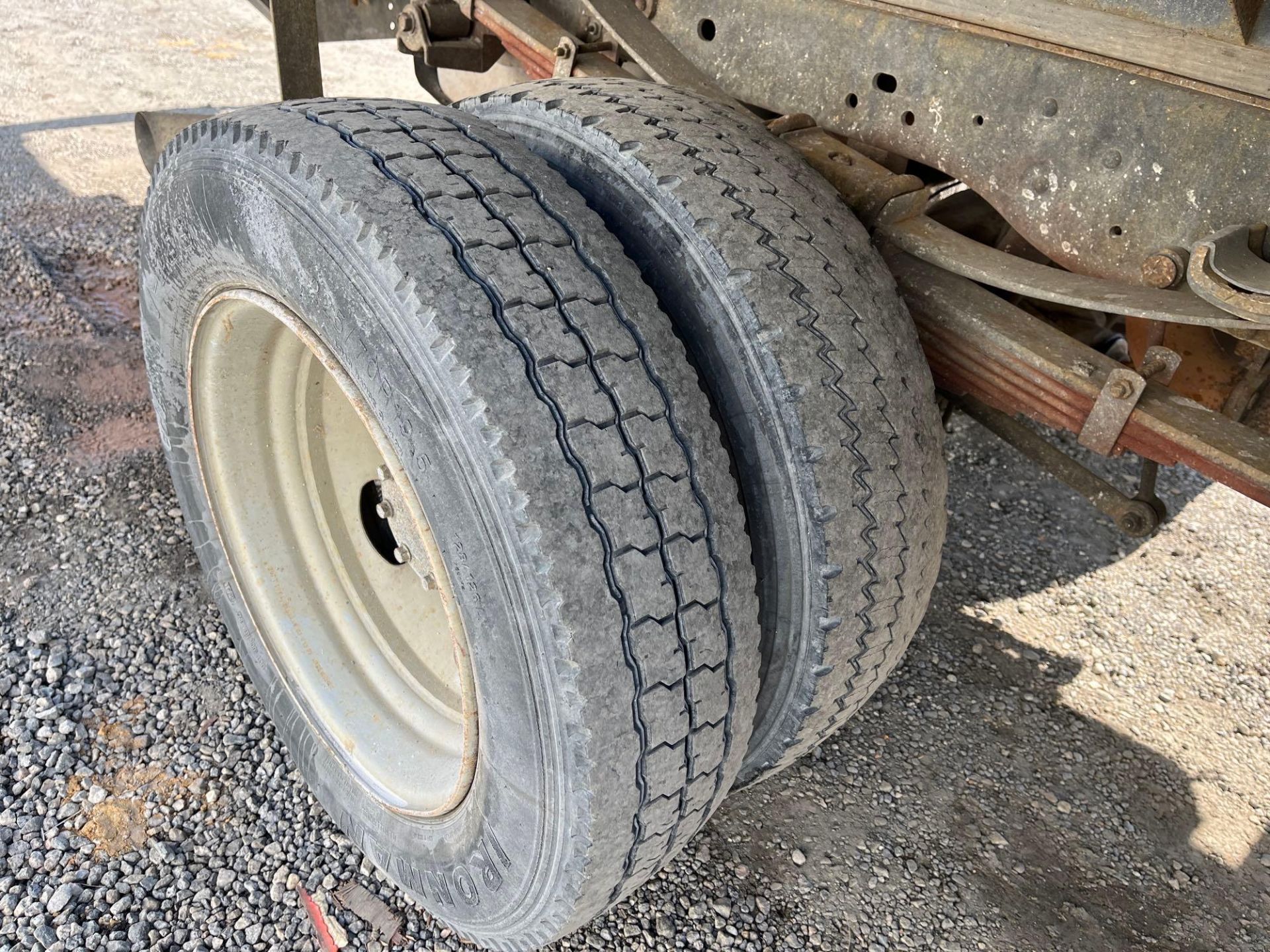 2016 Ford F-550 Stake Body Truck With Tank - Image 20 of 23