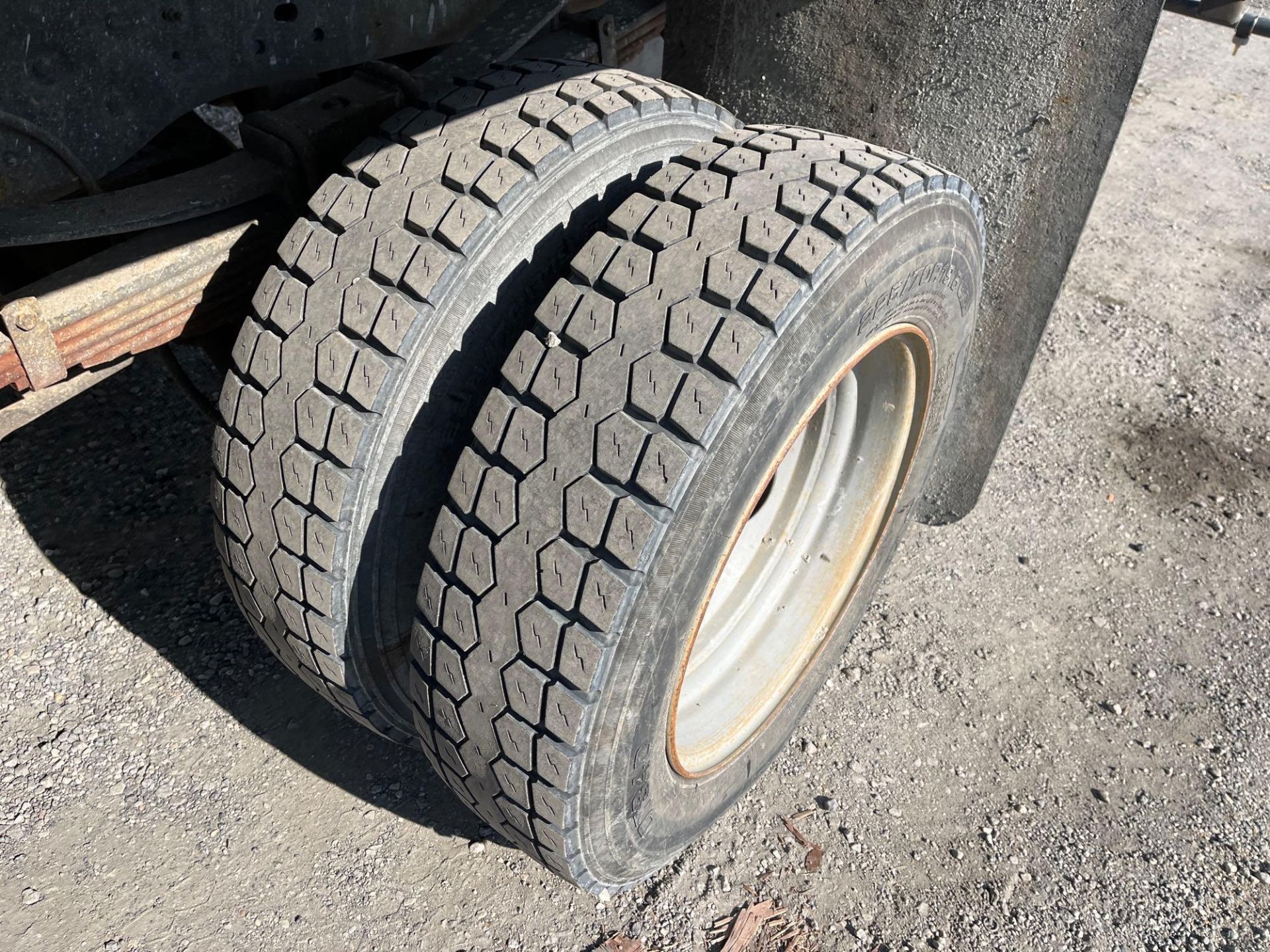 2016 Ford F-550 Stake Body Truck With Tank - Image 21 of 23