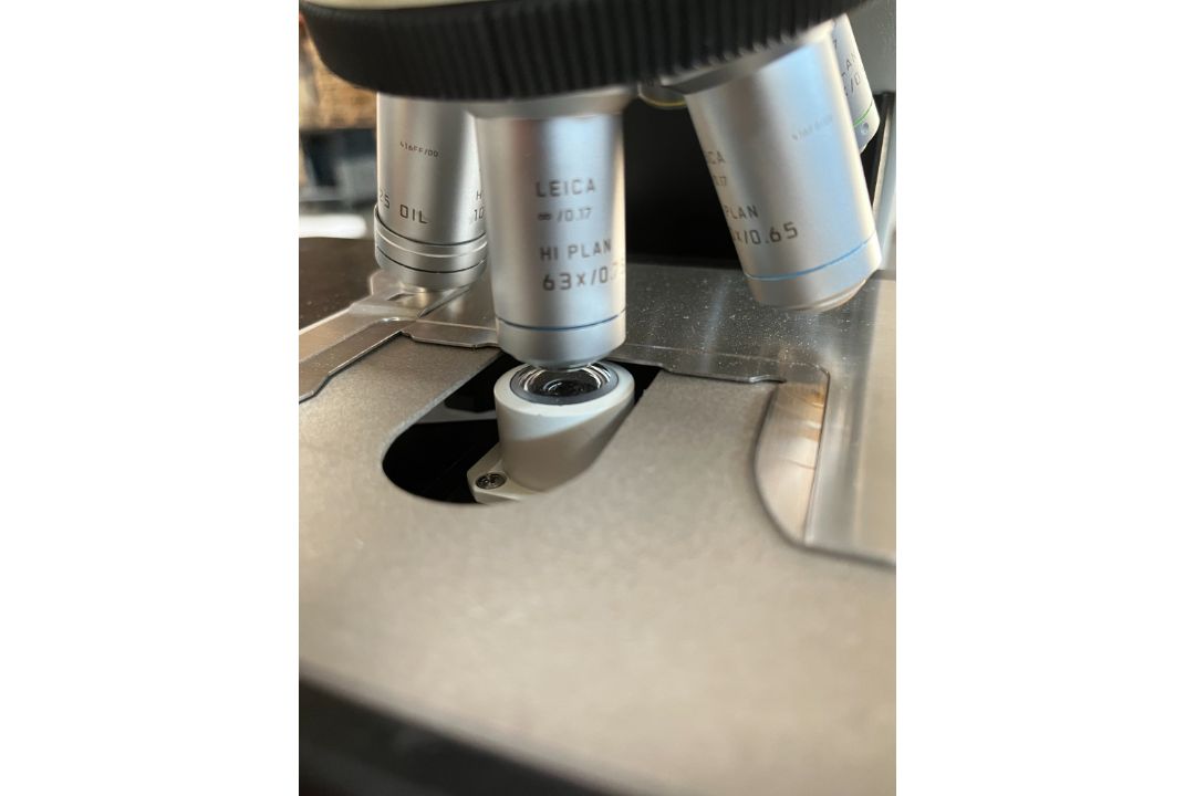 Leica DM 2000 Laboratory Microscope - Image 4 of 7