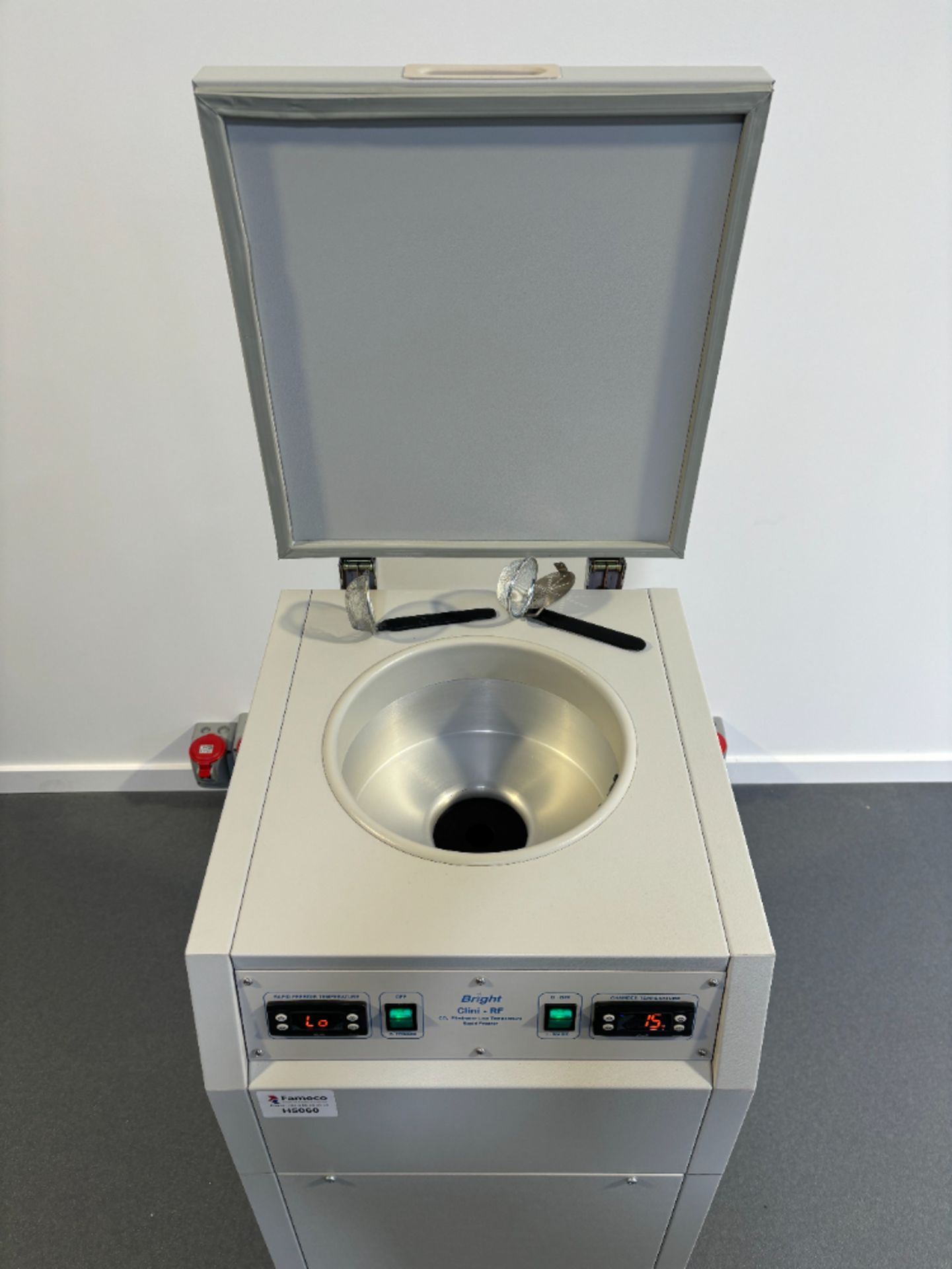 Bright Clini-RF CO² Eliminator Low Temperature Rapid Freezer - Image 5 of 5