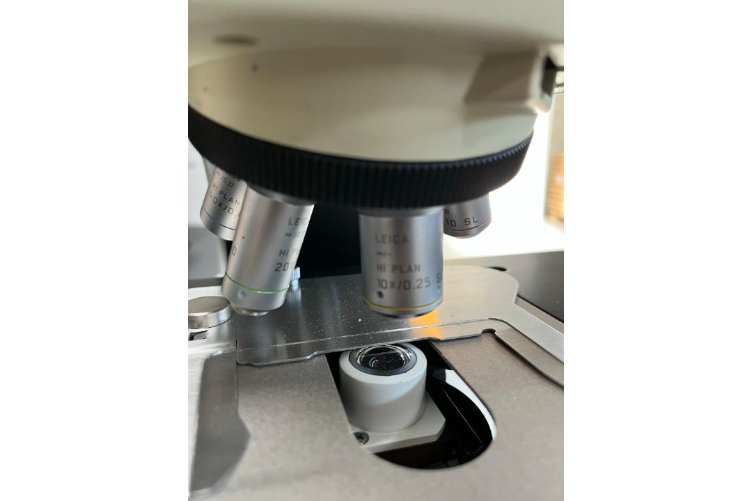 Leica DM 2000 Laboratory Microscope - Image 6 of 7