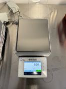 Mettler Toledo XSR2002S Digital Scale
