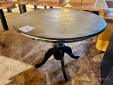 Circular Table: Approx. 3.5' W
