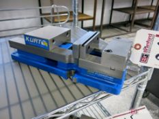 Kurt Model DX4 4