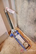 Pittsburgh Hydraulic Floor Jack