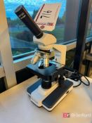 Amscope Microscope w/ (3) Objectives