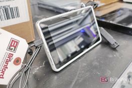 Traceable S/N 221178860 Temperature/ RH Touch-Screen Monitor