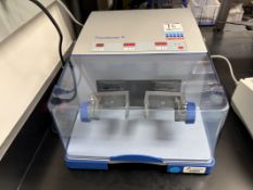 Qiagen TissueLyser II Sample Disruption Homogenizer