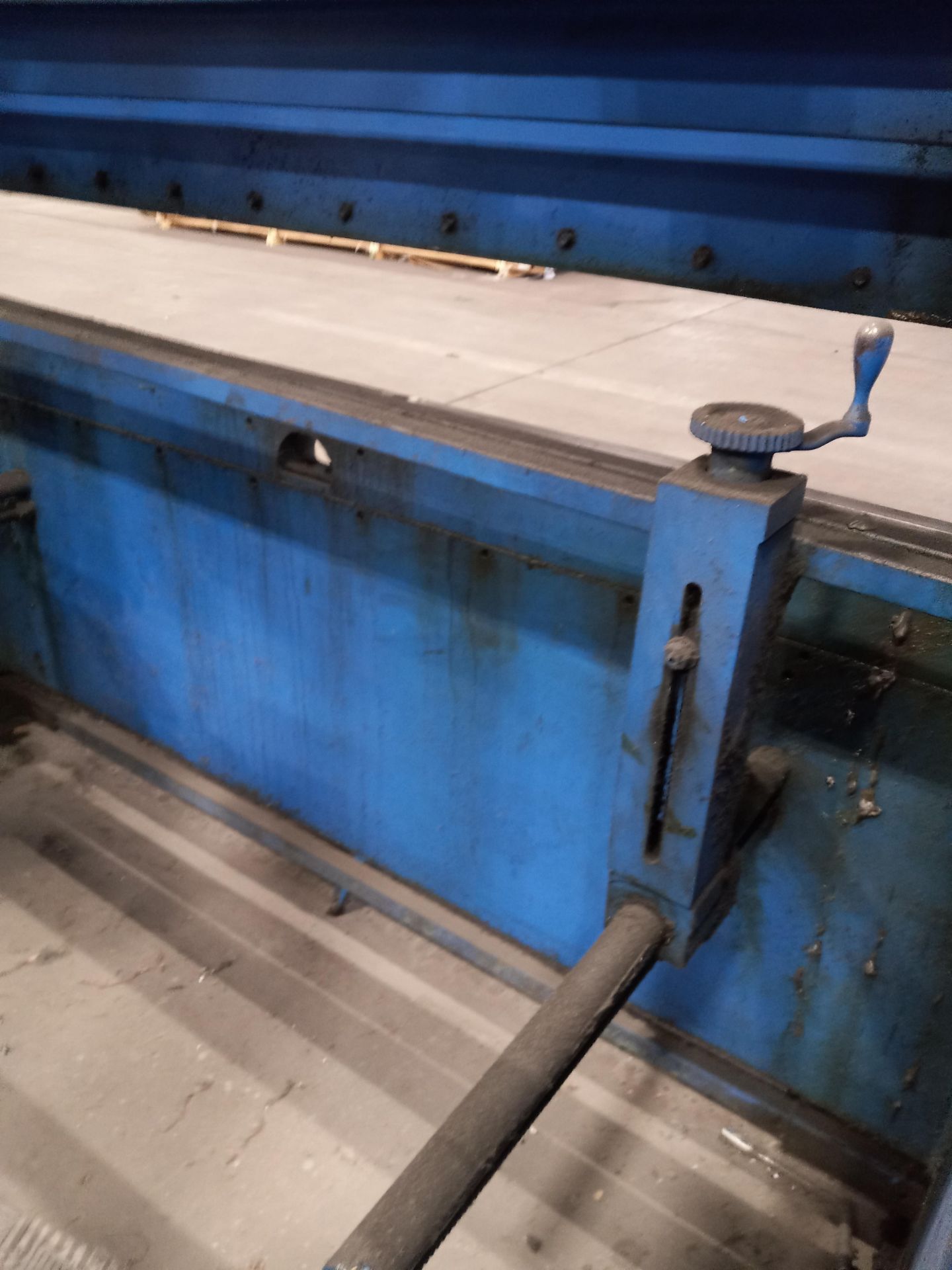 Chicago Press Brake 8' Overall Model 68B - Image 7 of 10