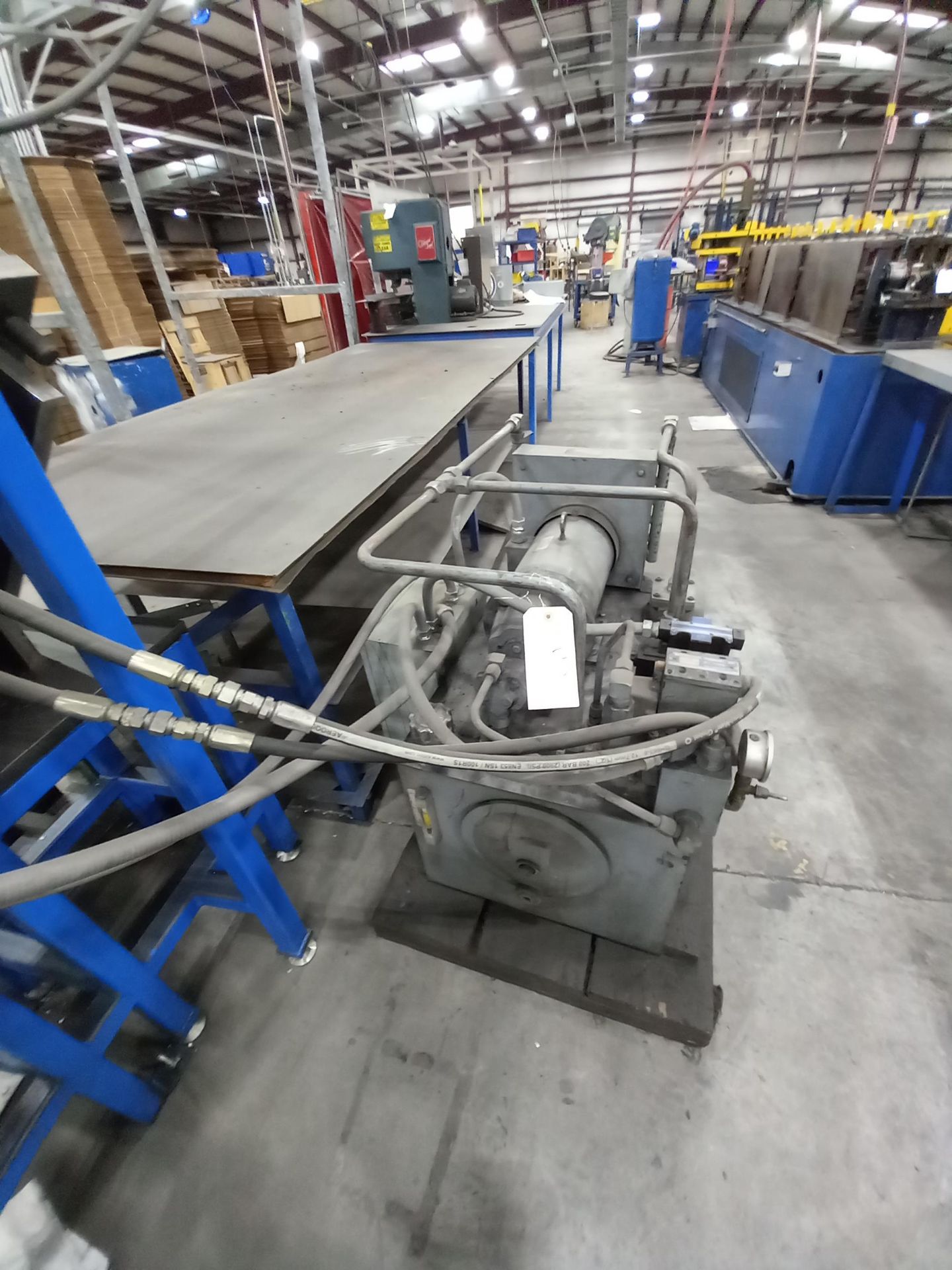 5 Stand Roll Forming Line with Cut Off, Uncoiler, Tooled to Mfg. angle Bracket - Image 4 of 20