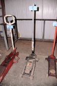 Pittsburgh Heavy Duty 4-Ton Hydraulic Floor Jack