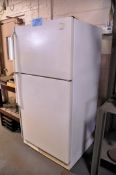 Whirlpool Model ET25DMXBW00 25 cu. ft. Top/Bottom Refrigerator/Freezer