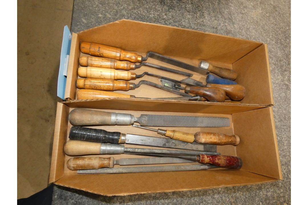 Lot - Assorted Wood Chisels, Gouges and Files - Image 2 of 2