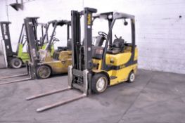 Yale Model GLC060VXNVSF085 5,750-lb. Capacity LP Gas Forklift Truck