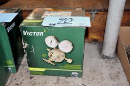 Victor Oxygen/Acetylene Regulator with Case Box