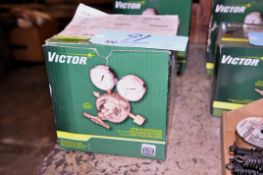 Victor Oxygen/Acetylene Regulator with Case Box