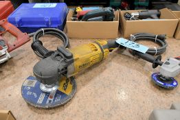 DeWalt Model DWE4559CN 9