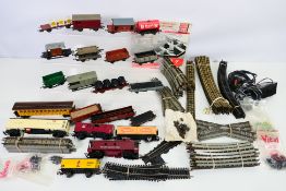 Hornby - Lima - Lilliput - A collection of OO gauge rolling stock,