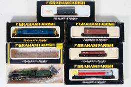 Graham Farish - A group of N gauge locomotives and wagons, a Class 37 Diesel number 37035,