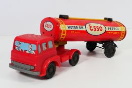 Wells Brimtoy - A rare Bedford TK Esso Tanker by Wells,