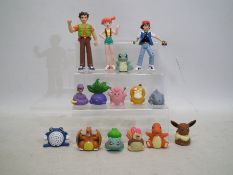 Pokemon - Tomy - Bandai - A collection of figures and Sliders including, Ash, Misty, Brock,