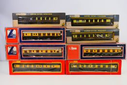 Hornby - Lima - Wrenn - 8 x boxed OO gauge coaches including 3 x Pullman Cars and 5 x Great Western