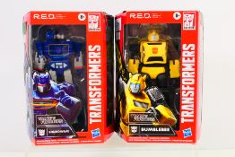 Transformers - 2 x factory sealed Transformers R.E.