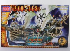 Scarce Mega Bloks 3660 Pirates Dread Eye’s Phantom Set sealed boxed.