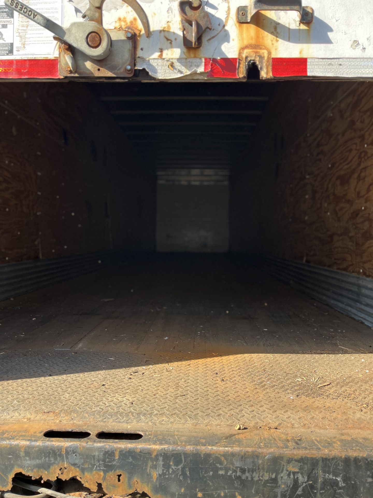 Trailer - Image 6 of 10