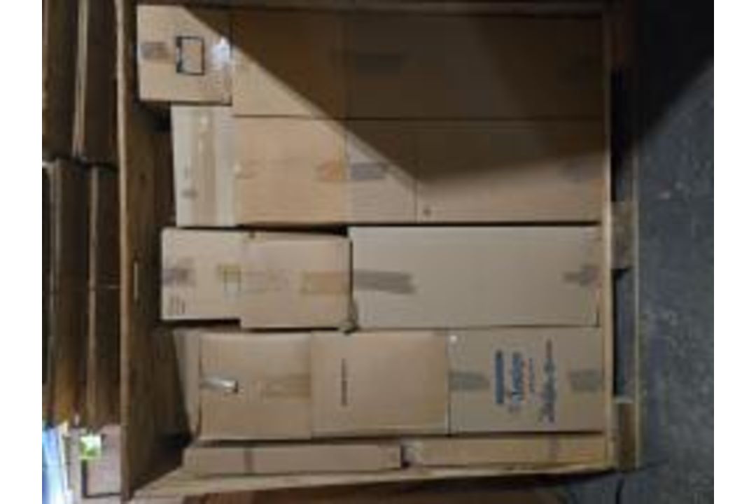 Unclaimed furniture - Image 5 of 5