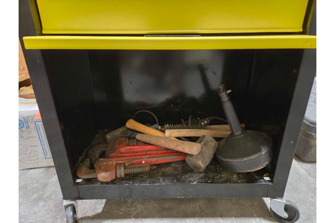 Stanley 9 drawer portable tool box with tools and accessories - Image 8 of 10