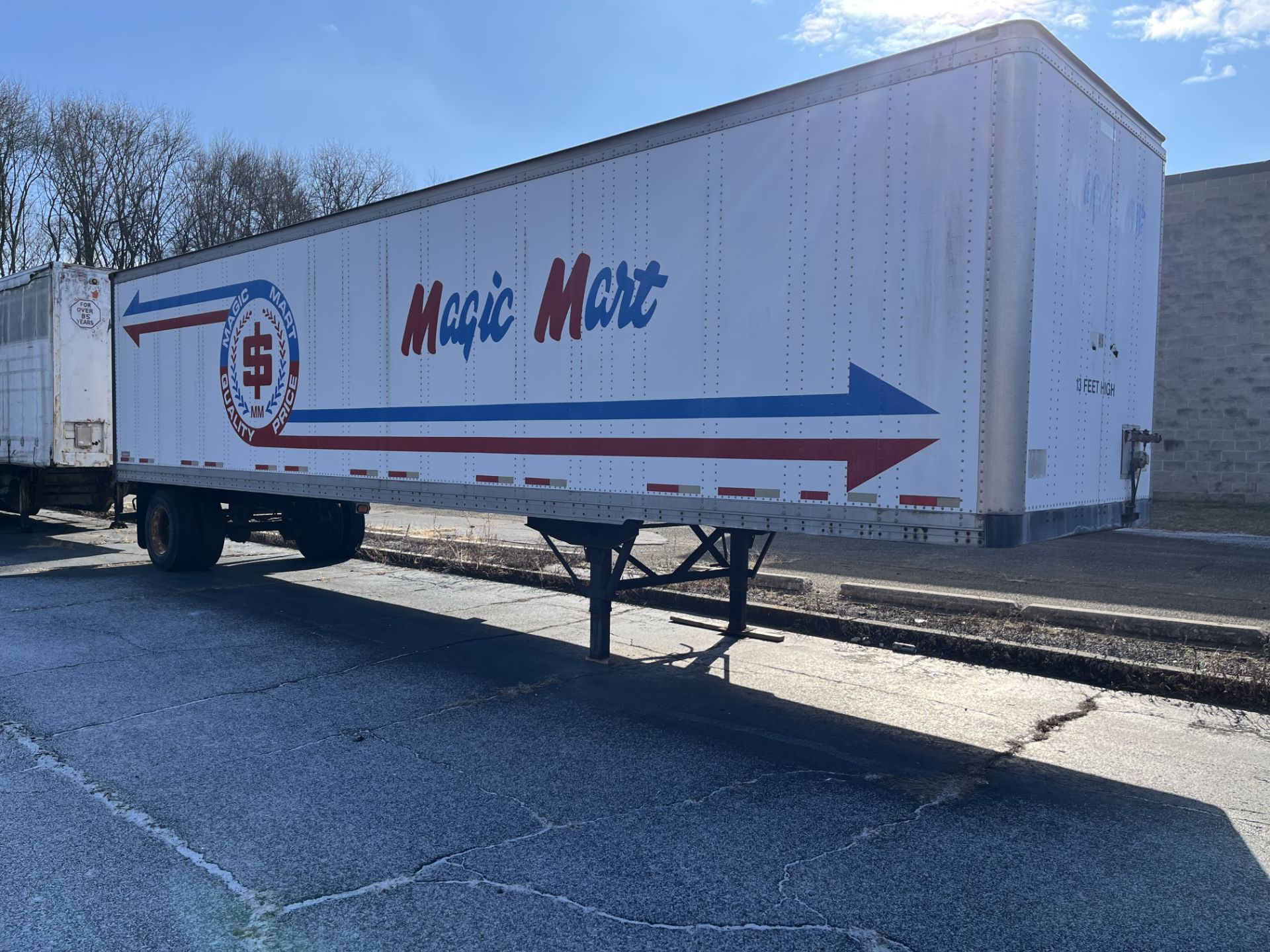 Trailer - Image 3 of 10