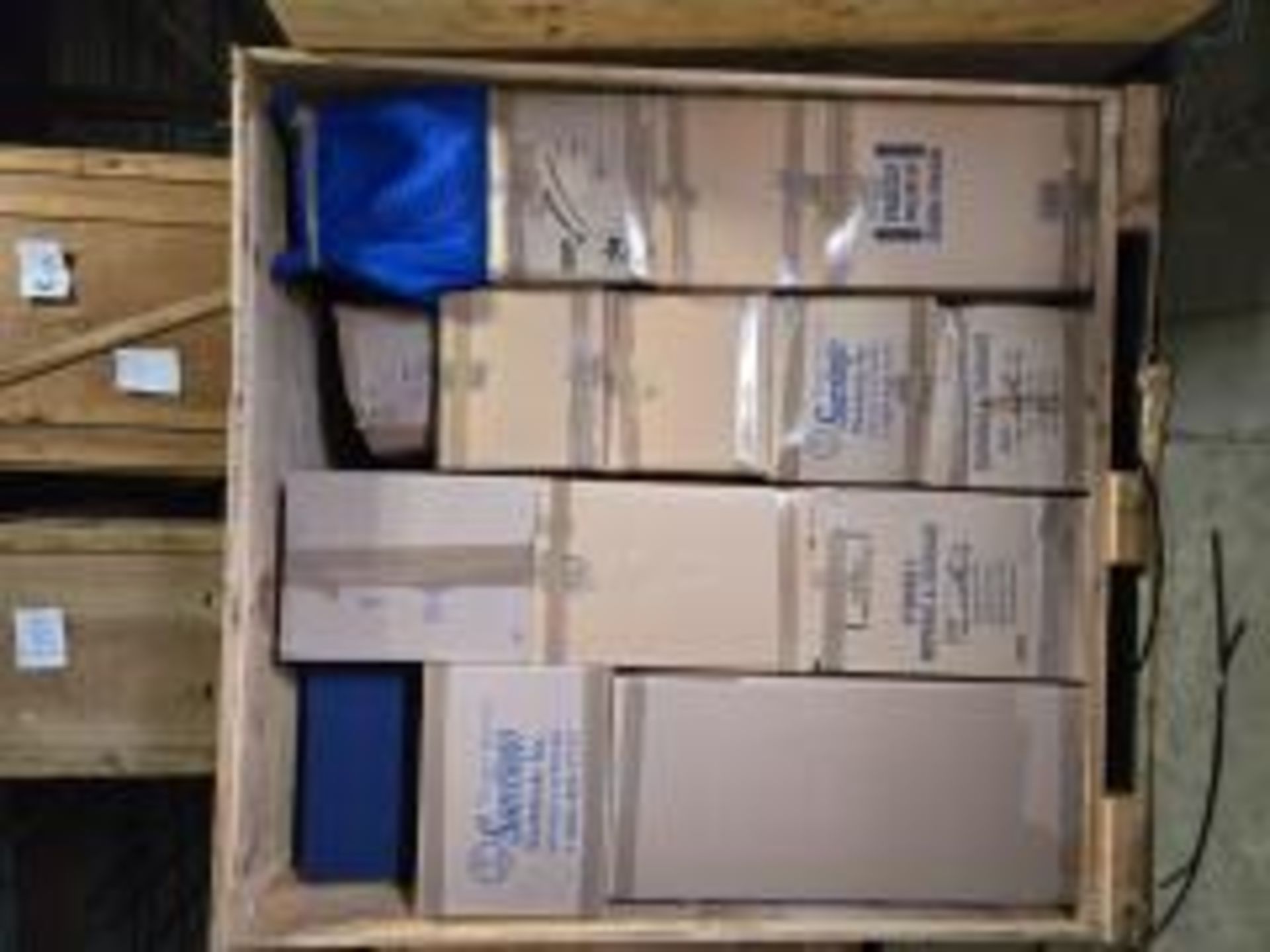 Unclaimed furniture - Image 3 of 4