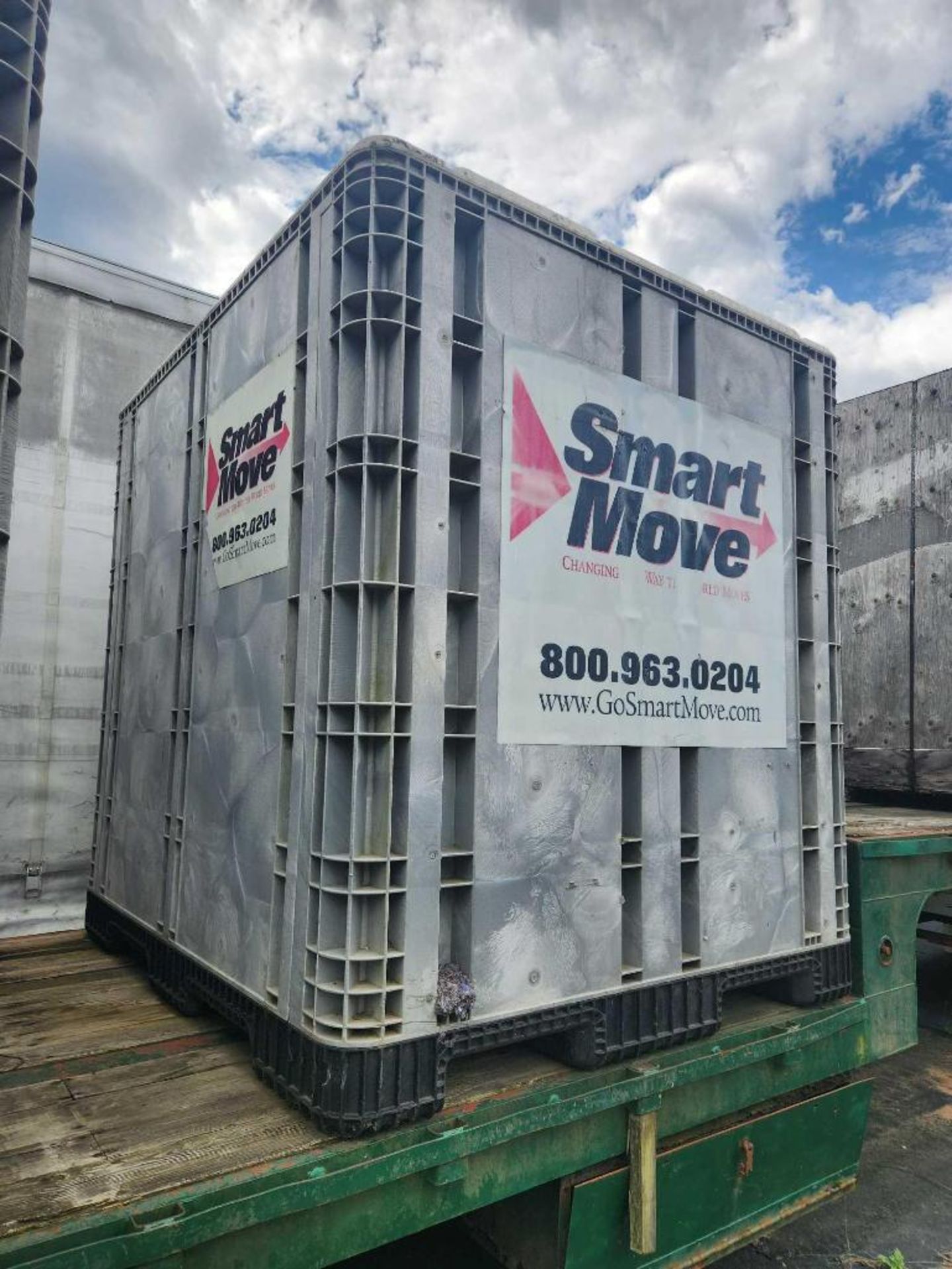 Plastic Storage Totes - Image 3 of 3
