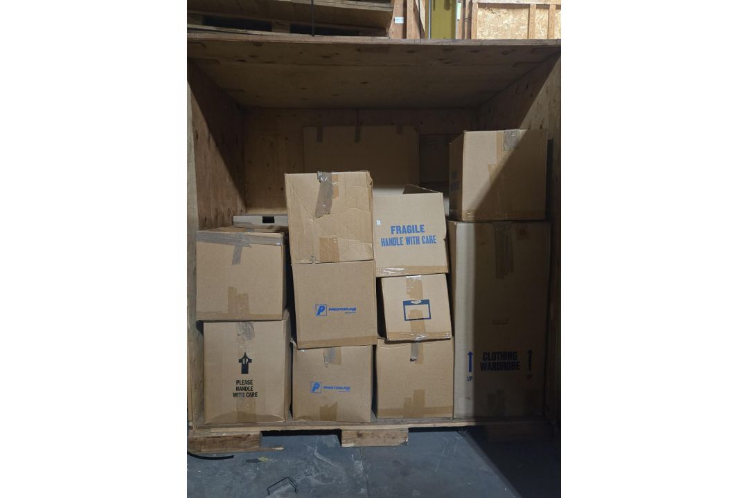 Unclaimed furniture - Image 2 of 5