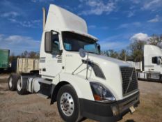 2011 Volvo VNL TA Daycab