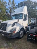 2011 Volvo VNL TA Daycab