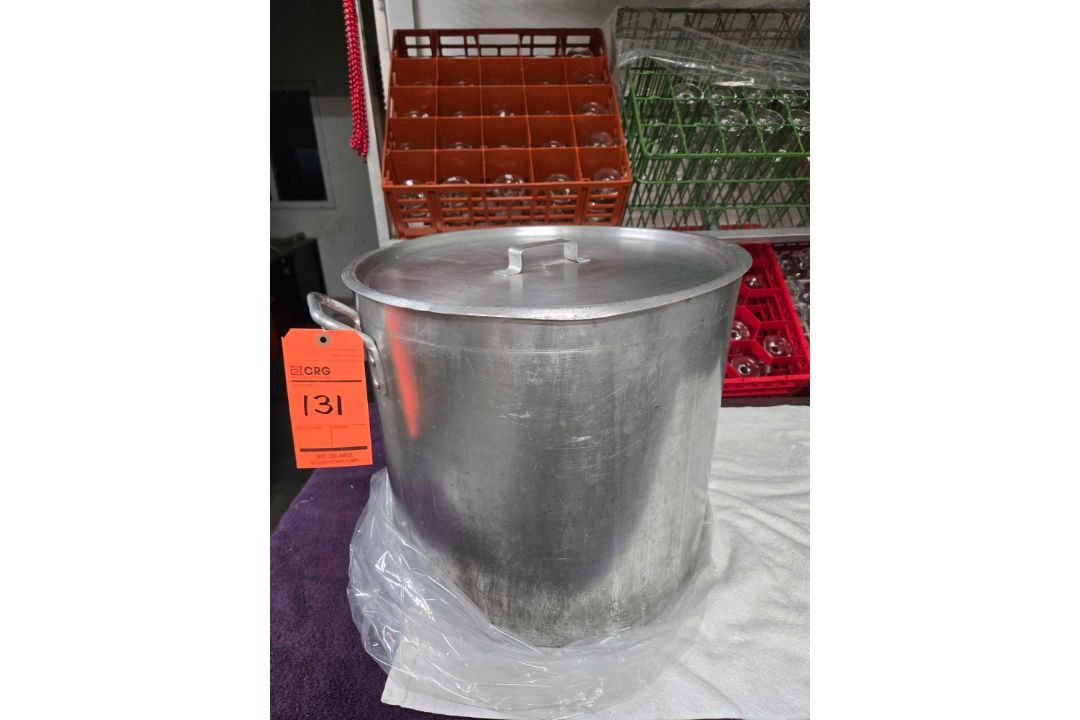 Adcraft Aluminum Cooking Pot with Strainer - Image 4 of 4