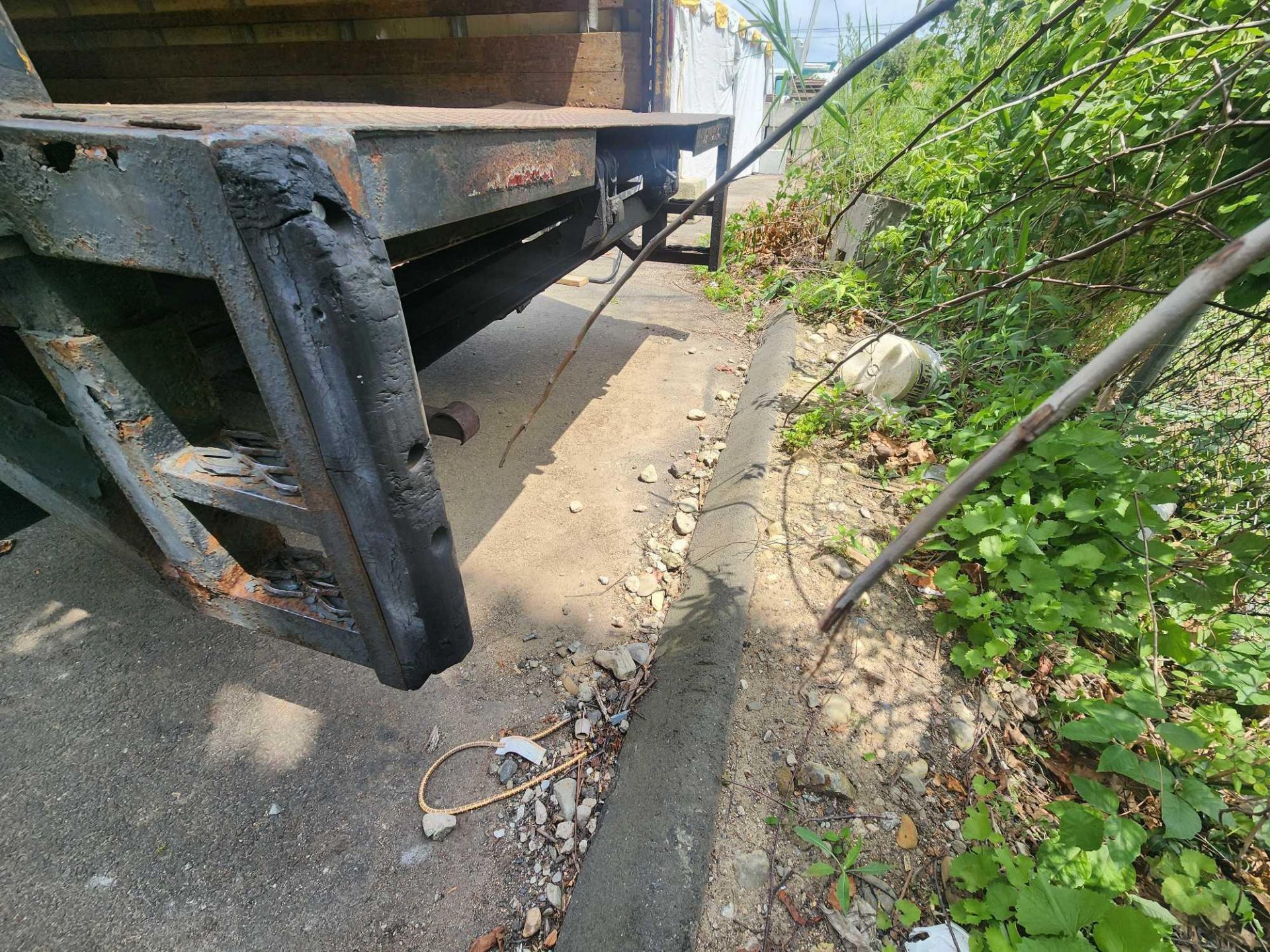 GMC Box Truck - Image 5 of 6