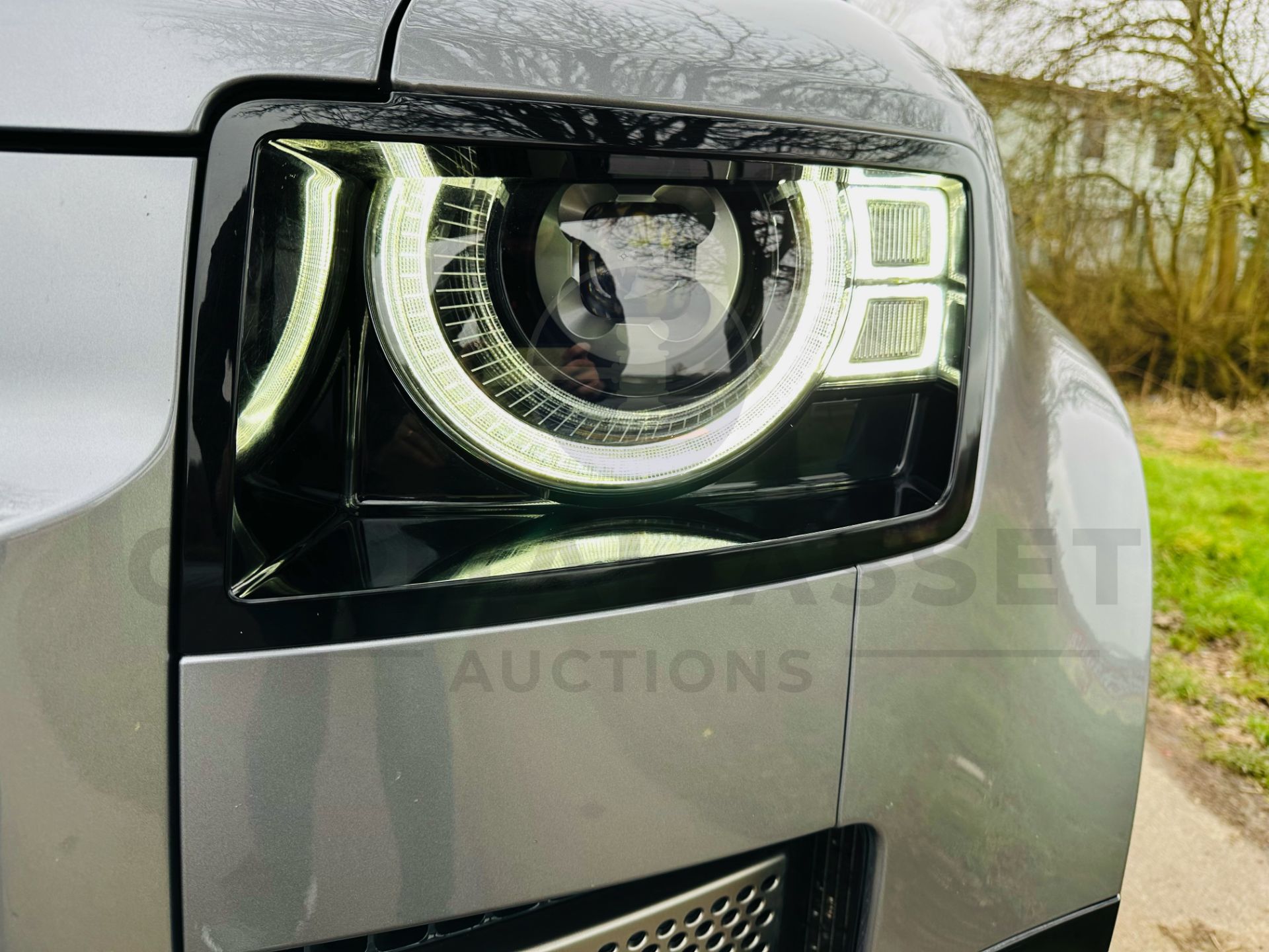 (ON SALE) LAND ROVER DEFENDER 90 "X DYNAMIC HSE" (24 REG 1 OWNER) 3.0 *D300* MHEV AUTO - HARD TOP - - Image 18 of 56