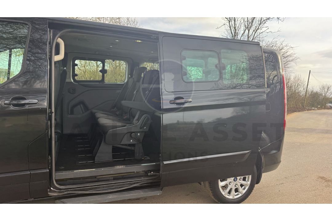 FORD TRANSIT CUSTOM *TOURNEO* LWB 9 SEATER MPV / BUS (2021 - EURO 6) 2.0 TDCI 'ECOBLUE' *HUGE SPEC* - Image 26 of 51