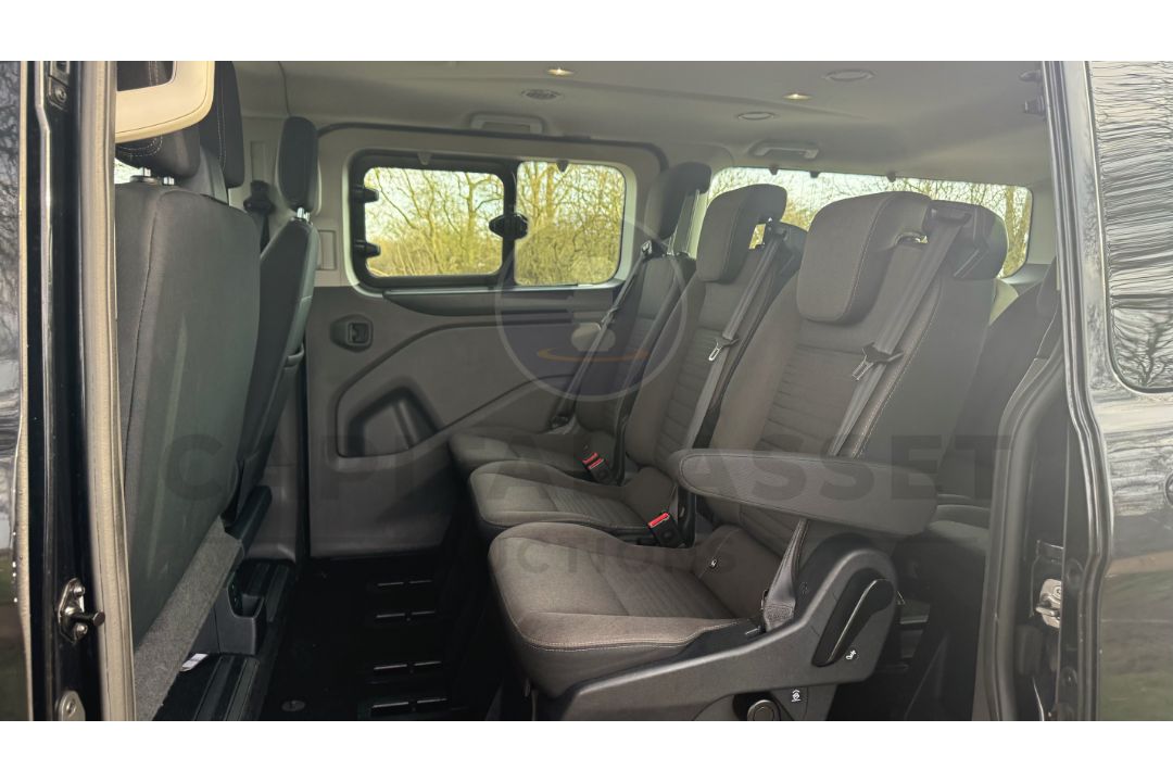 FORD TRANSIT CUSTOM *TOURNEO* LWB 9 SEATER MPV / BUS (2021 - EURO 6) 2.0 TDCI 'ECOBLUE' *HUGE SPEC* - Image 27 of 51