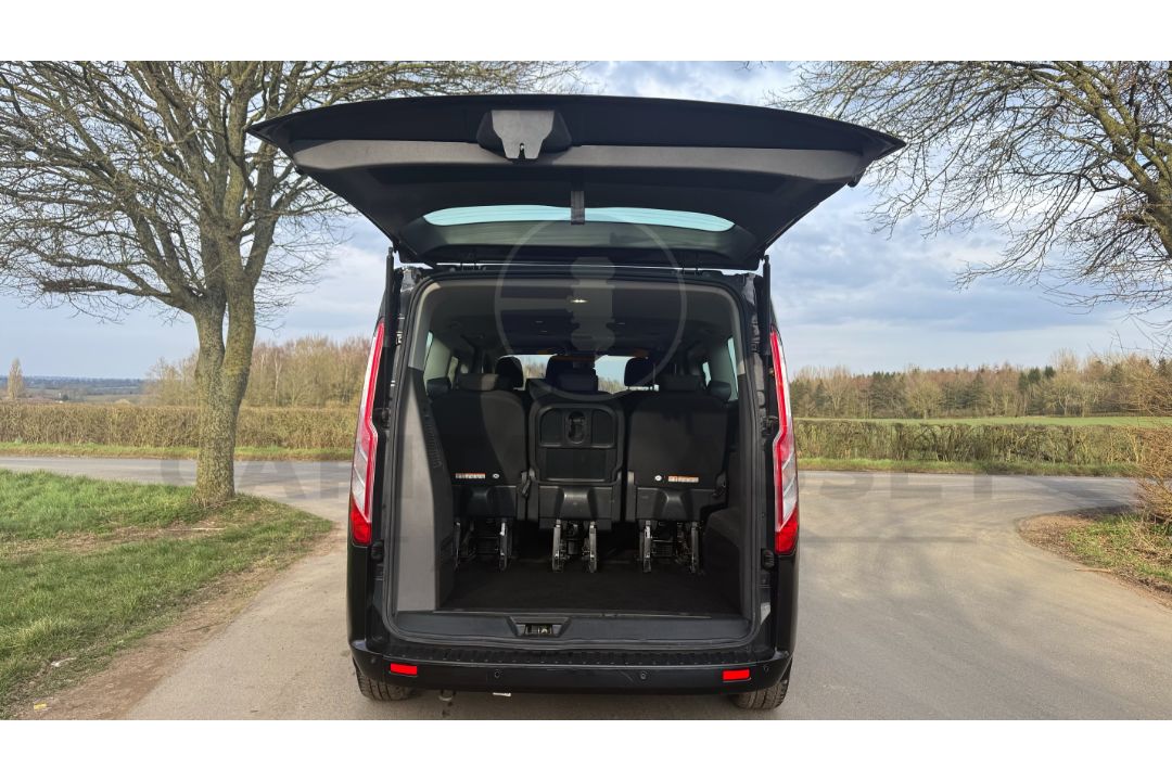 FORD TRANSIT CUSTOM *TOURNEO* LWB 9 SEATER MPV / BUS (2021 - EURO 6) 2.0 TDCI 'ECOBLUE' *HUGE SPEC* - Image 29 of 51