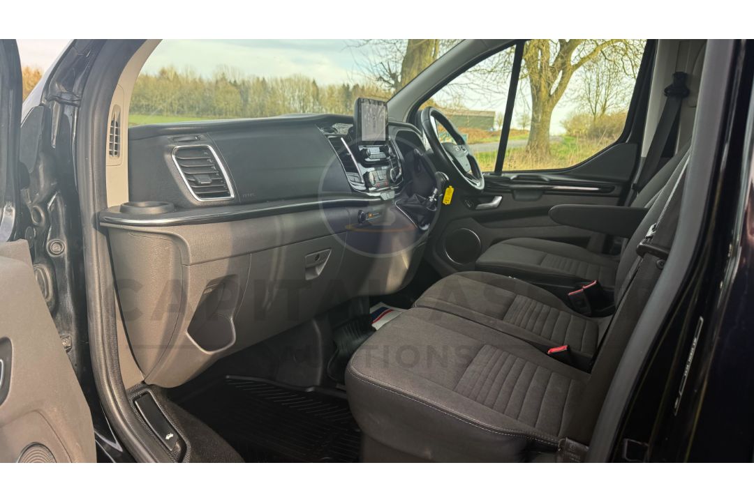 FORD TRANSIT CUSTOM *TOURNEO* LWB 9 SEATER MPV / BUS (2021 - EURO 6) 2.0 TDCI 'ECOBLUE' *HUGE SPEC* - Image 21 of 51