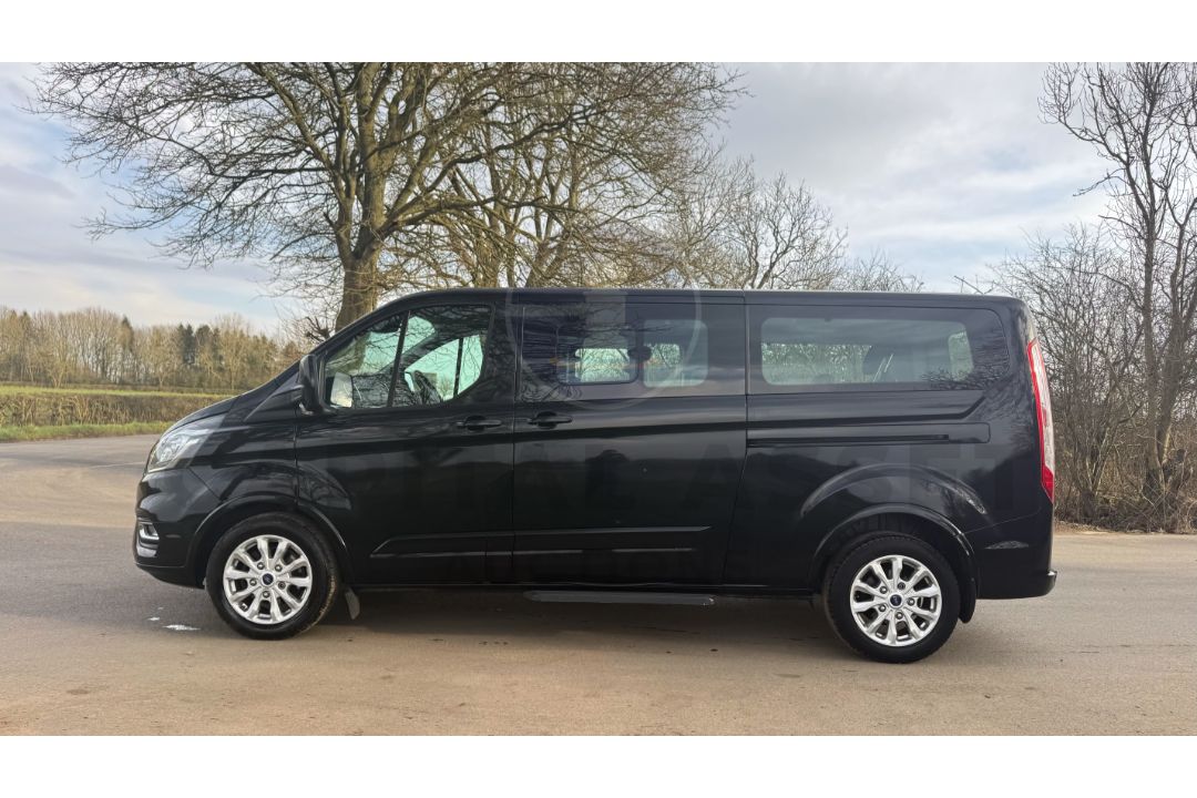 FORD TRANSIT CUSTOM *TOURNEO* LWB 9 SEATER MPV / BUS (2021 - EURO 6) 2.0 TDCI 'ECOBLUE' *HUGE SPEC* - Image 8 of 51