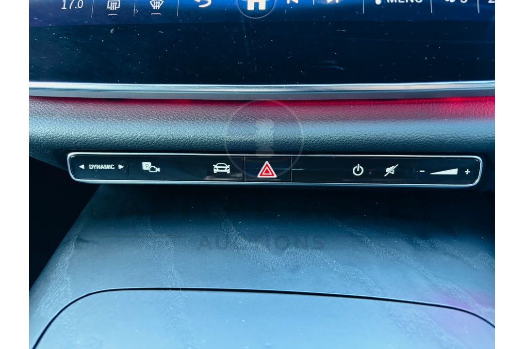 MERCEDES-BENZ E220d *MHEV* "AMG-LINE PREMIUM" AUTO (2025 MODEL) MEGA SPECIFICATION -* ALL NEW MODEL* - Image 35 of 55