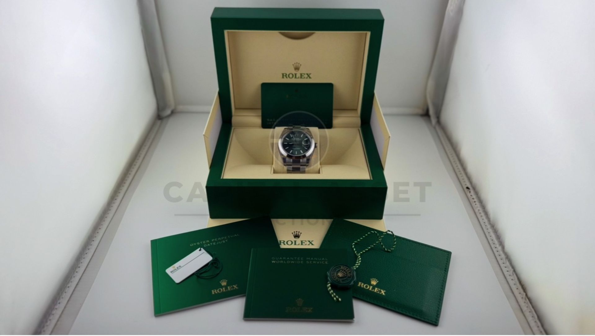 (ON SALE) ROLEX DATEJUST *MINT GREEN DIAL* 41MM OYSTER STEEL (DECEMBER 2024 NEW / UNWORN) - Image 4 of 23